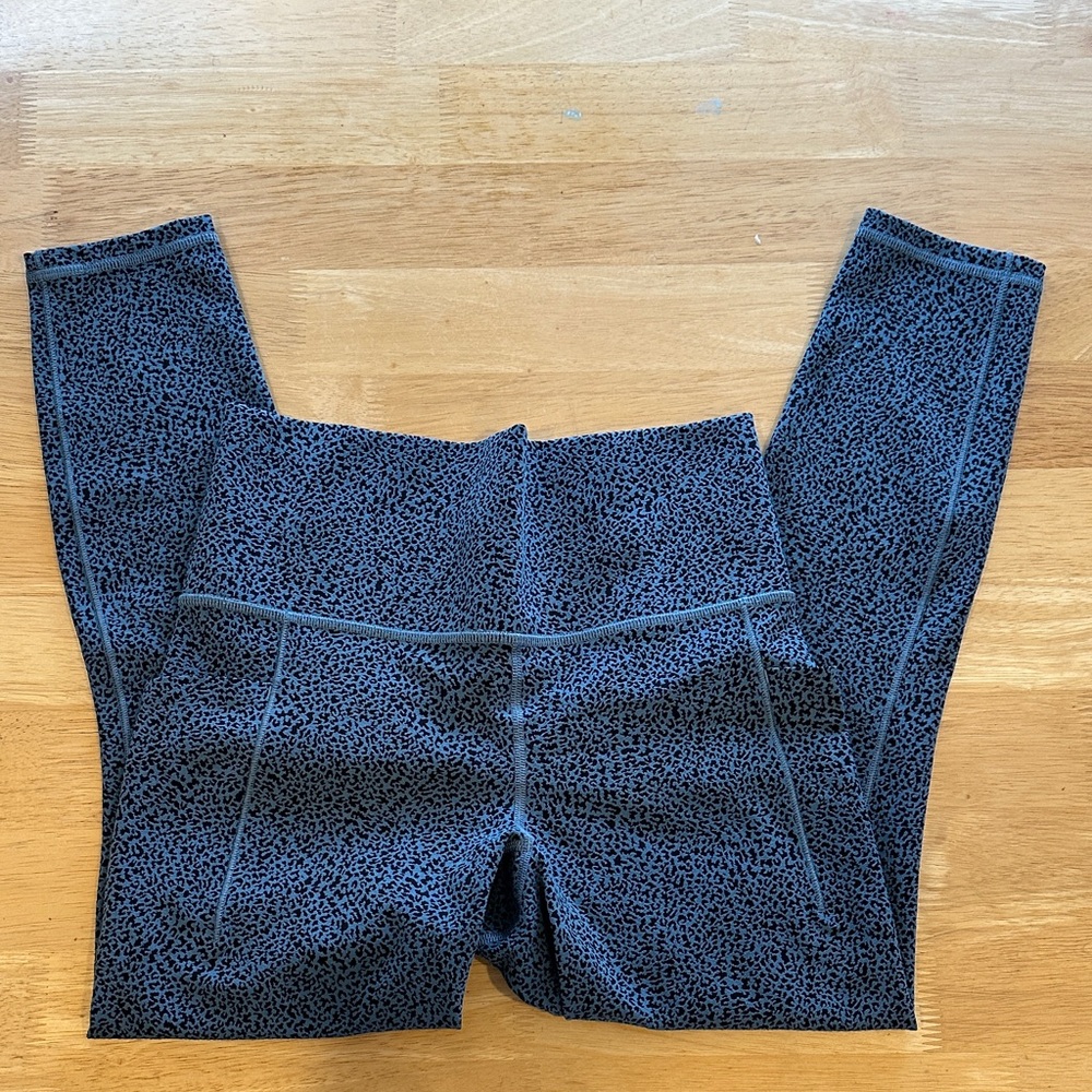 Athleta Black and Blue Salutation Stash Pocket Leggings, S, Like New